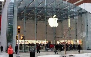 CEO Apple Bangga Dengan Nilai Apple Yang Tembus USD 1 Triliun